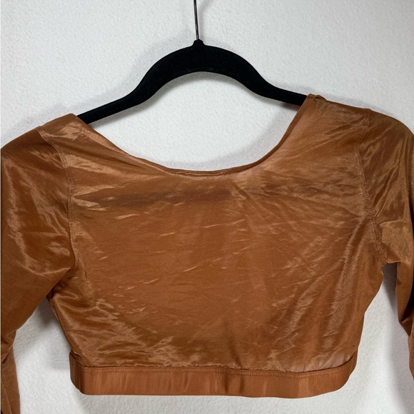 SKIMS Barley There Open Bust Arm Shaper Sculpting Crop Top. Size Medium - Picture 5 of 7